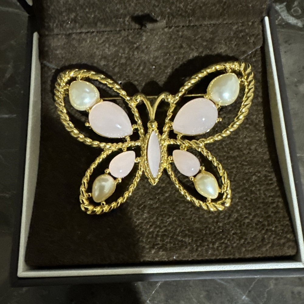 Vintage Signed Trifari Brooch Pin Butterfly MCM Mosaic Gold Tone Faux Pearls Cab